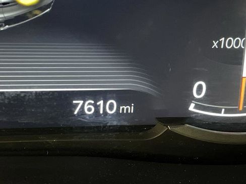 Used 2023 Genesis GV70 2.5T Advanced w/ Advanced Package image 6