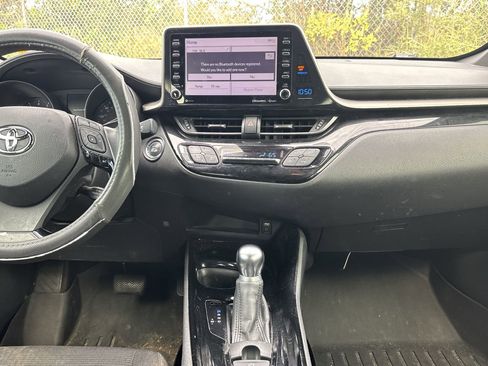 Used 2019 Toyota C-HR XLE image 14