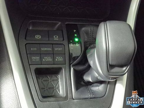 Certified 2022 Toyota RAV4 XLE w/ Convenience Package AWD/4WD image 19