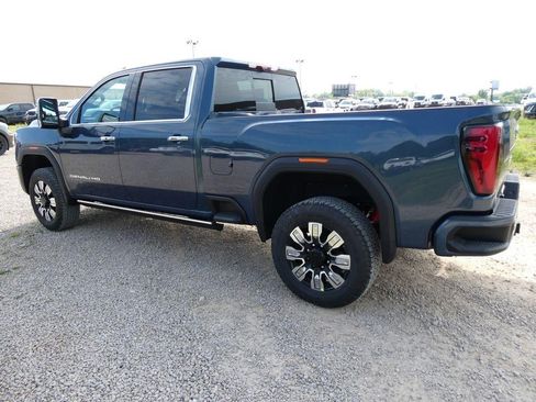 New 2026 GMC Sierra 2500 Denali w/ Denali Reserve Package AWD/4WD image 7