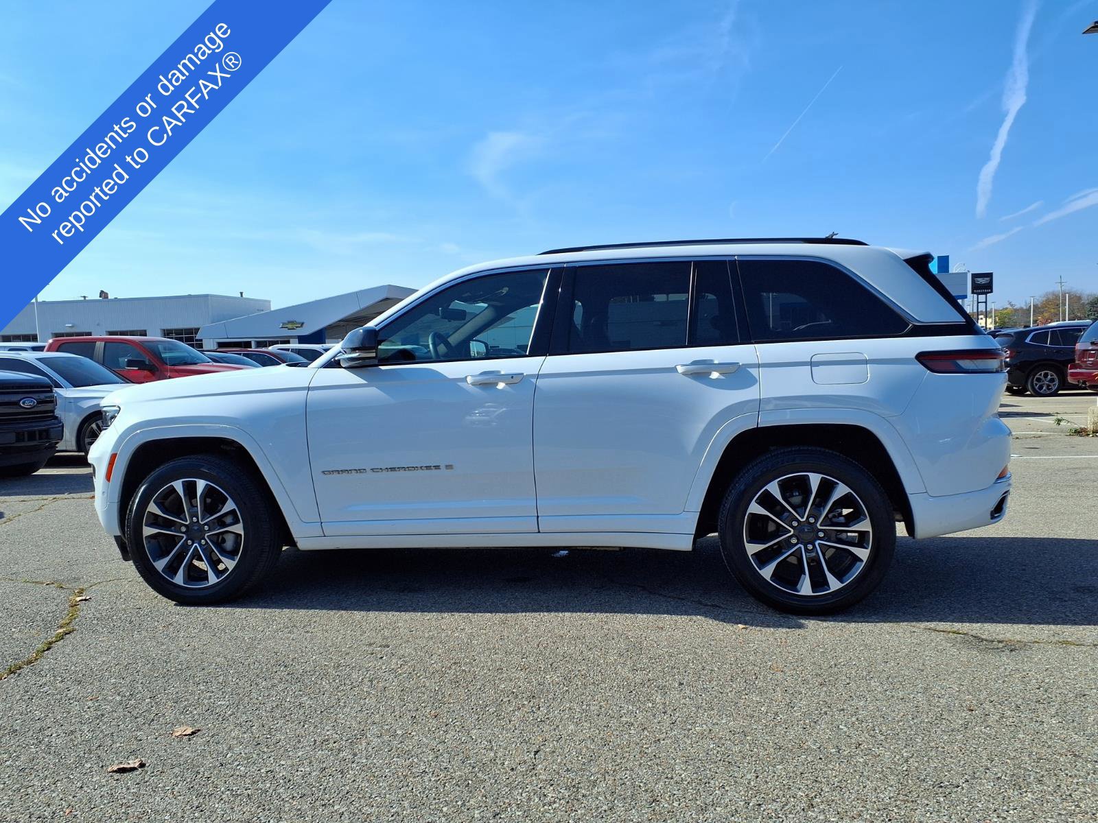 Used 2023 Jeep Grand Cherokee Overland w/ Adv Protech Group III AWD/4WD image 9