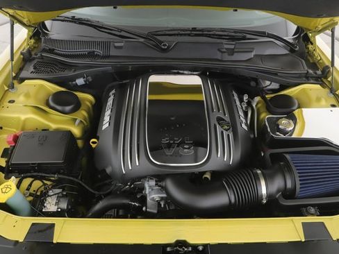Used 2021 Dodge Challenger R/T w/ T/A Package image 15