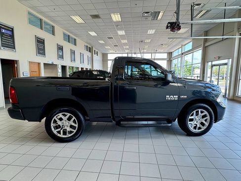 Used 2013 RAM 1500 Express RWD image 33