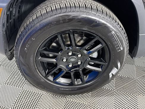 Used 2025 Land Rover Defender 110 S image 29