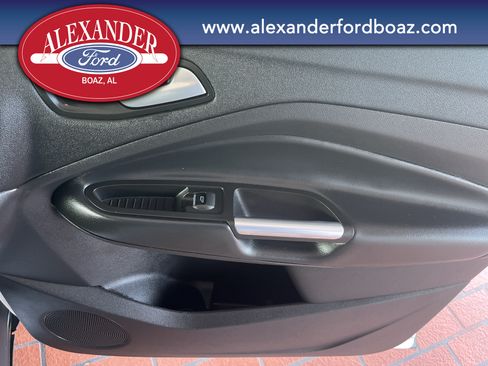 Used 2019 Ford Escape SE FWD image 14