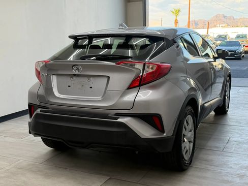 Used 2019 Toyota C-HR LE FWD image 9