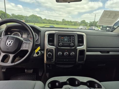 Used 2017 RAM 1500 Classic SLT AWD/4WD image 21