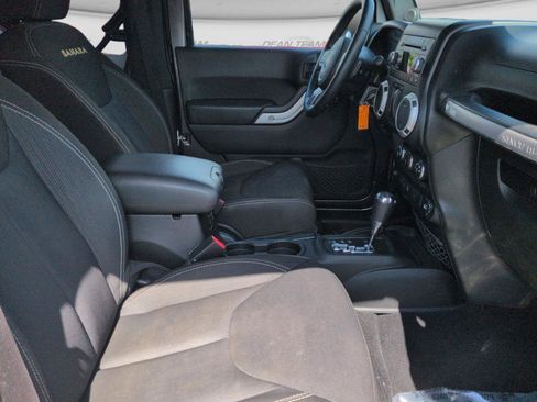 Used 2014 Jeep Wrangler Sahara w/ Connectivity Group AWD/4WD image 16
