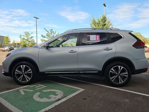 Used 2018 Nissan Rogue SL AWD/4WD image 9