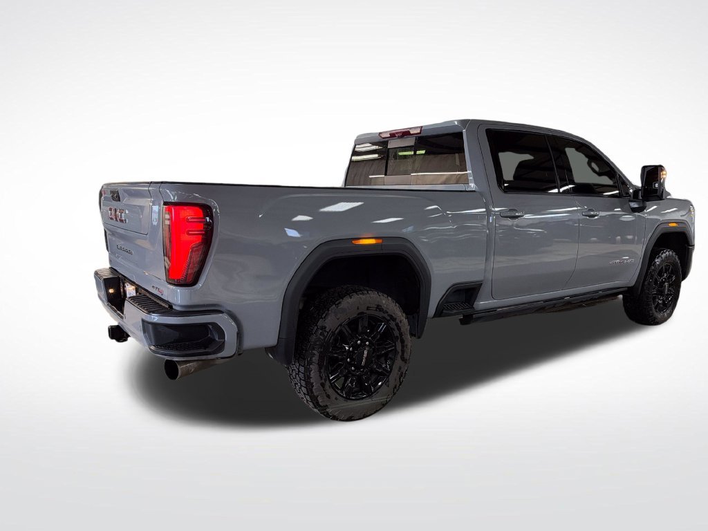 Used 2024 GMC Sierra 3500 AT4 w/ AT4 Premium Plus Package AWD/4WD image 5
