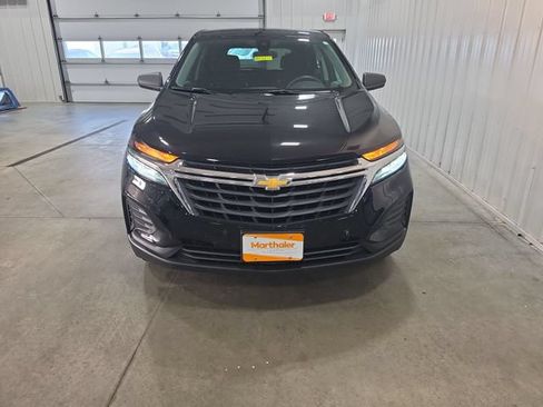 Used 2024 Chevrolet Equinox LS w/ LS Convenience Package FWD image 3