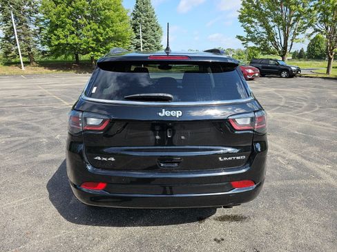 Used 2022 Jeep Compass Limited w/ Elite Group AWD/4WD image 5