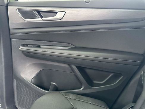 New 2026 Volkswagen Atlas Cross Sport SE image 15