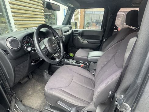 Used 2013 Jeep Wrangler Sport image 7