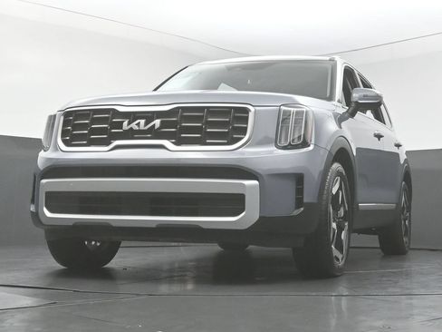 Used 2025 Kia Telluride S FWD image 50