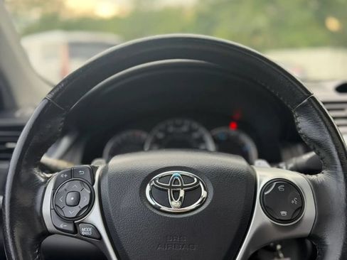 Used 2012 Toyota Camry SE FWD image 21