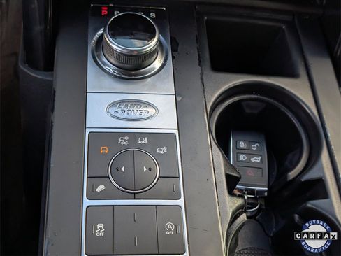 Used 2020 Land Rover Discovery SE image 18
