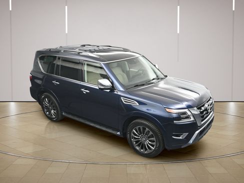 Certified 2023 Nissan Armada Platinum w/ Captain's Chairs Package AWD/4WD image 36