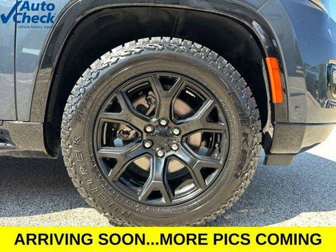 Certified 2024 Jeep Wagoneer Series II AWD/4WD image 60