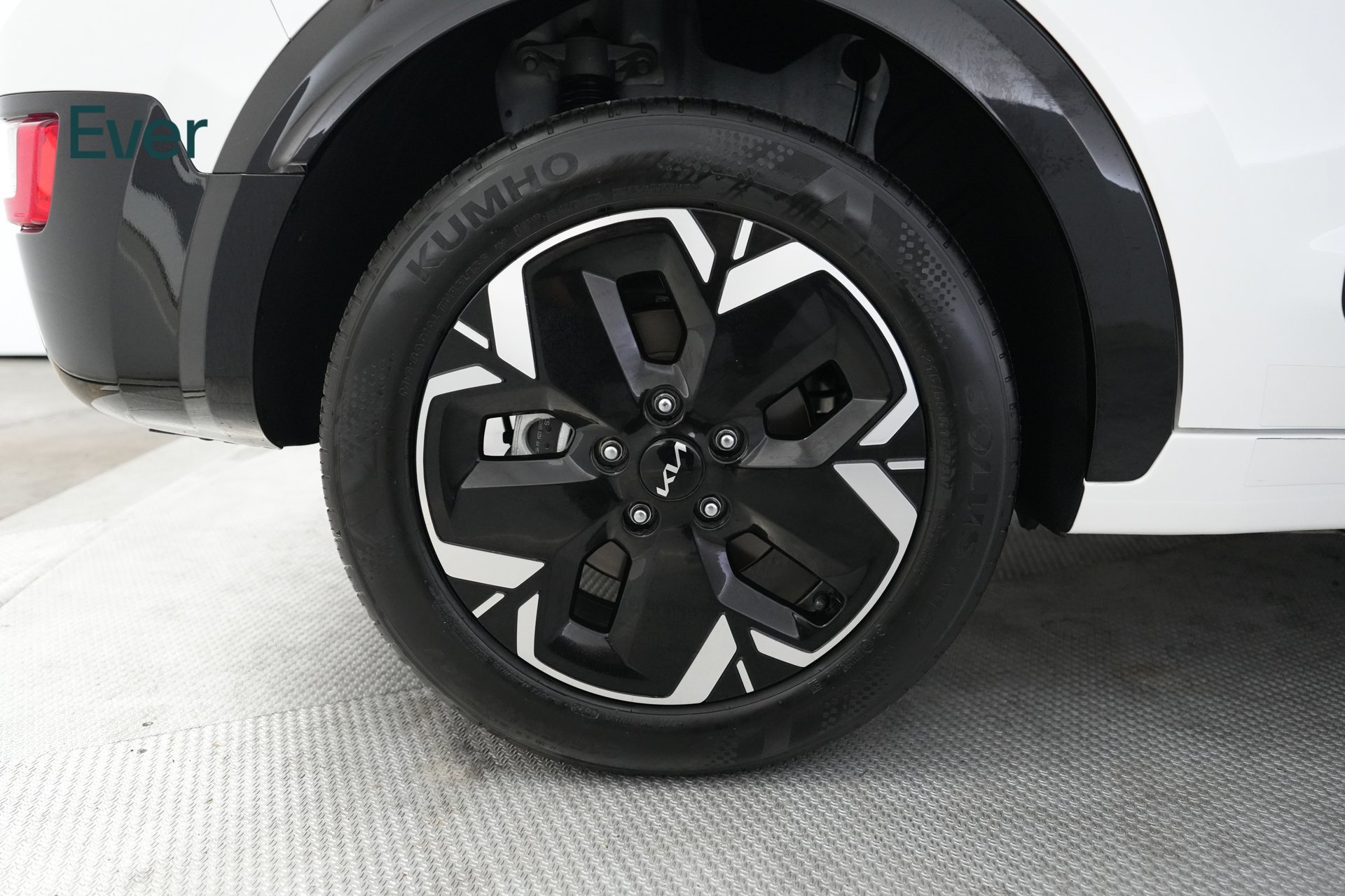 Used 2024 Kia Niro Wind FWD image 21
