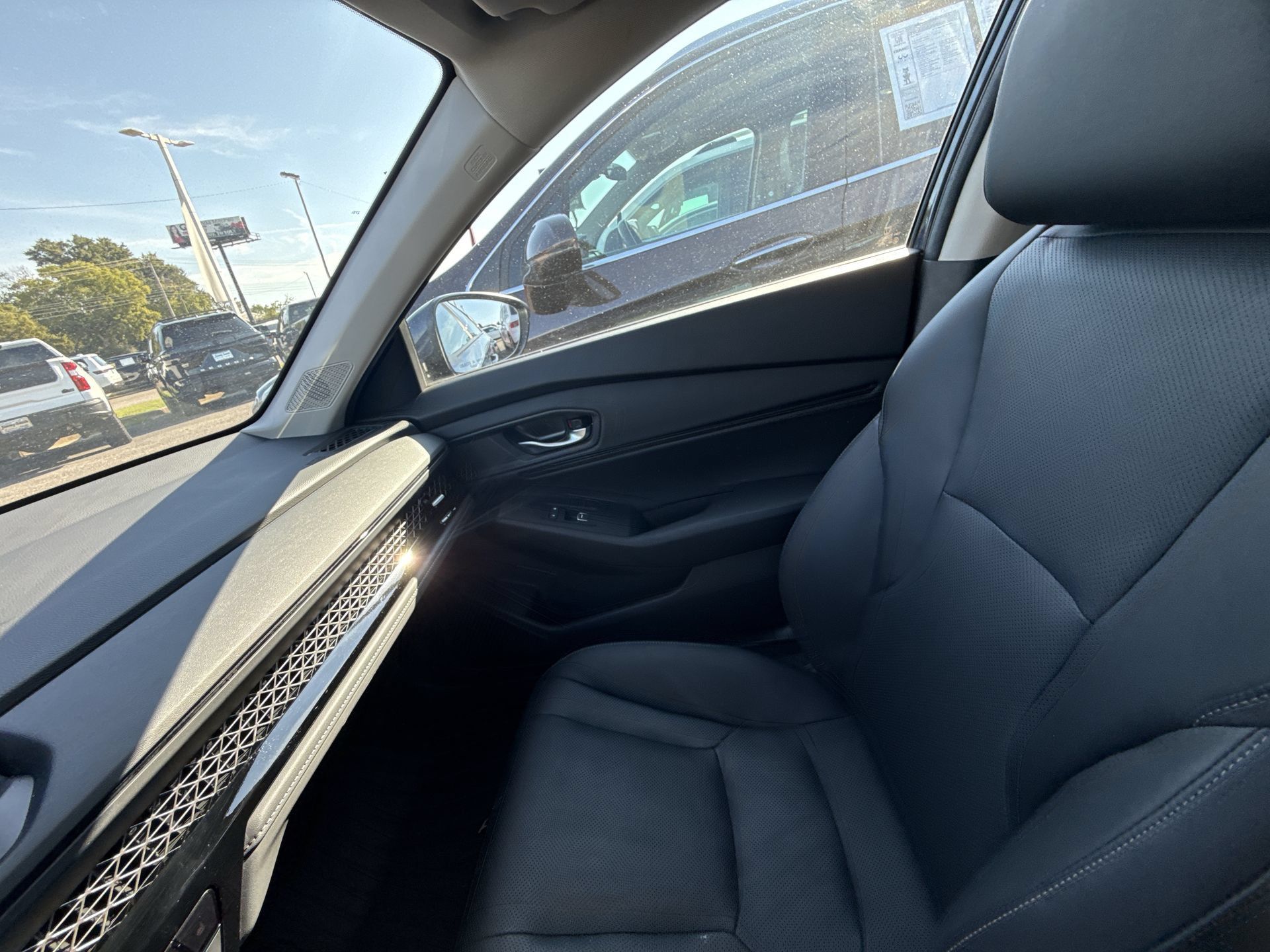 Used 2024 Honda Accord EX-L image 26