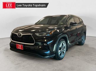 Used 2022 Toyota Highlander XLE AWD/4WD video 1