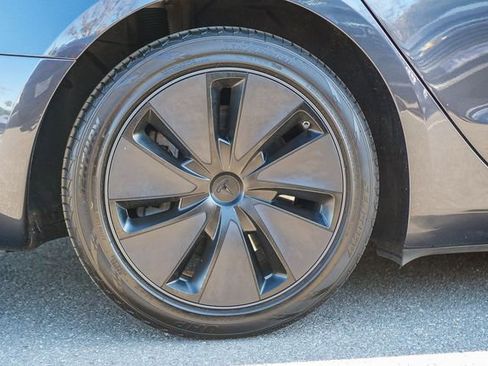 Used 2024 Tesla Model 3 Standard Range image 9