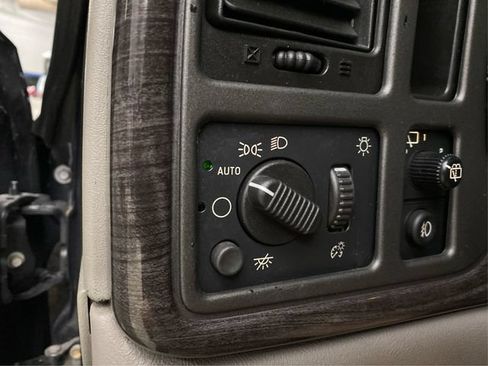 Used 2003 GMC Yukon Denali AWD/4WD image 23