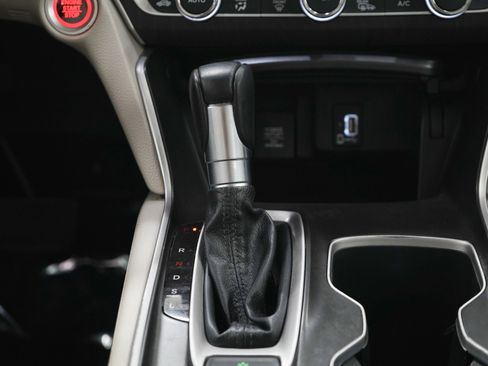 Used 2018 Honda Accord EX-L image 18