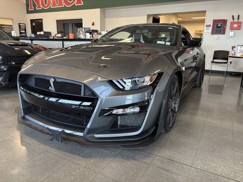 Used 2021 Ford Mustang Shelby GT500 w/ Carbon Fiber Track Pack image 6