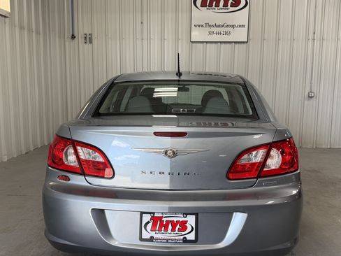 Used 2008 Chrysler Sebring Touring FWD image 4