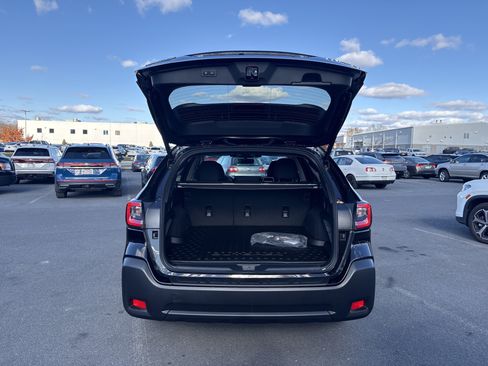 Used 2025 Subaru Outback Premium image 24