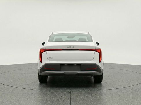 Used 2025 Kia K4 LXS image 7