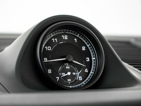 New 2026 Porsche Macan Base image 17