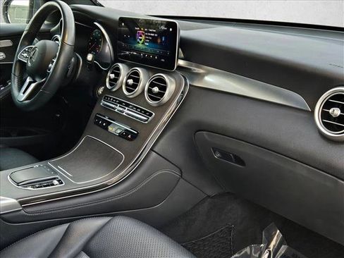 Used 2020 Mercedes-Benz GLC 300 4MATIC image 22