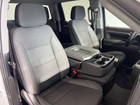 Used 2025 GMC Sierra 1500 SLE image 38