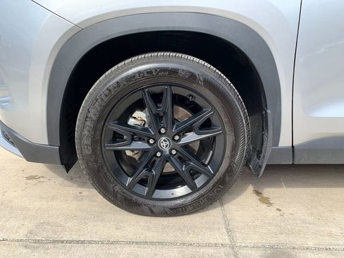 Used 2024 Toyota Grand Highlander AWD Hybrid image 35