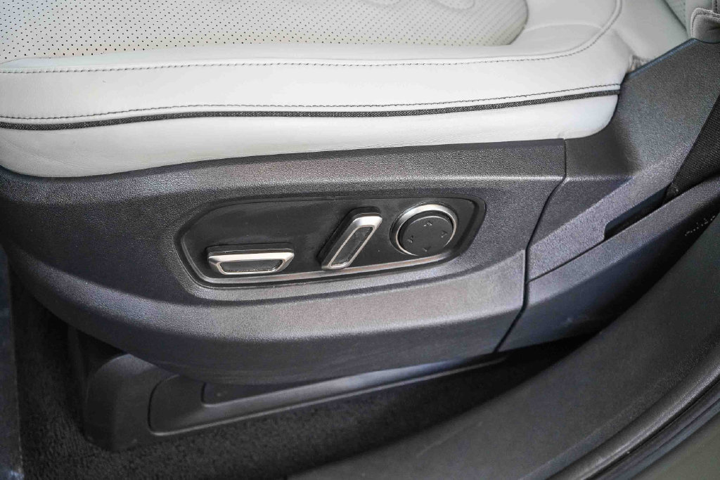 Used 2024 Rivian R1S Launch Edition Quad AWD/4WD image 22