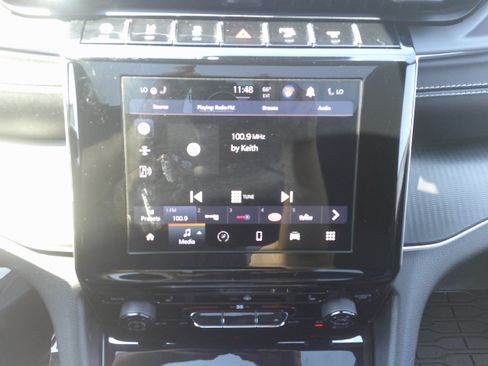 Used 2023 Jeep Grand Cherokee Altitude AWD/4WD image 25