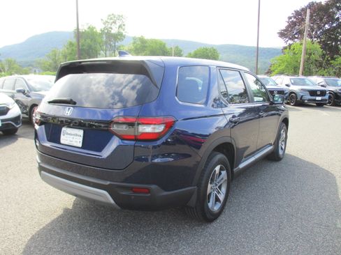 Certified 2025 Honda Pilot EX-L image 5