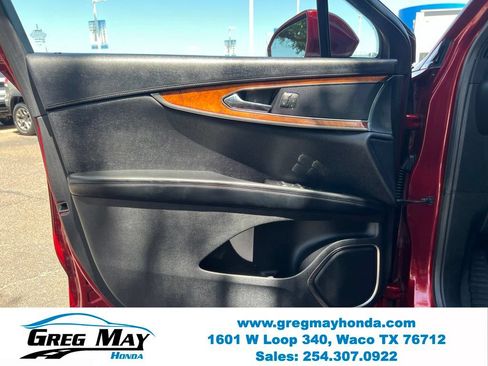 Used 2019 Lincoln Nautilus Select w/ Cargo Utility Package FWD image 24