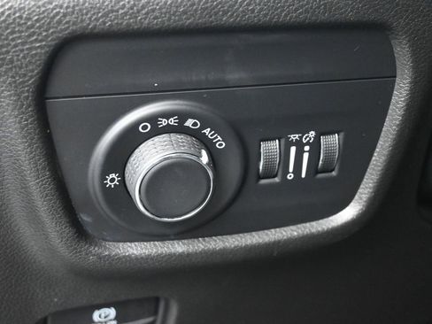 Used 2021 Jeep Grand Cherokee L Laredo w/ Luxury Tech Group I image 21