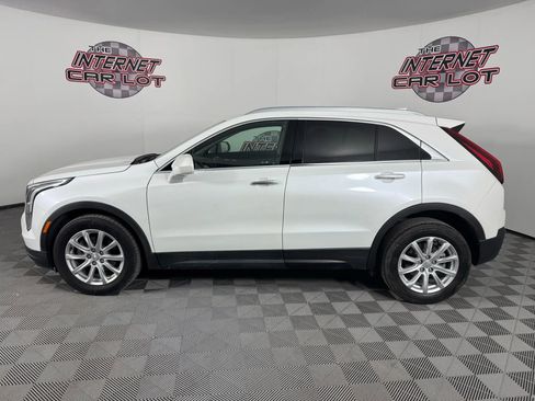 Used 2019 Cadillac XT4 Luxury w/ Cold Weather Package image 4