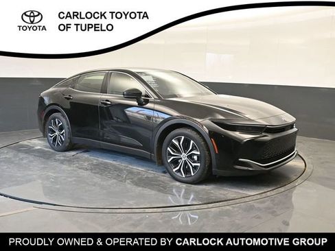 Used 2023 Toyota Crown Limited image 5