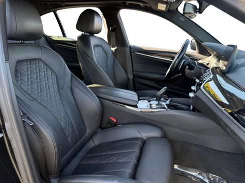 Used 2022 BMW 530i w/ M Sport Package image 15