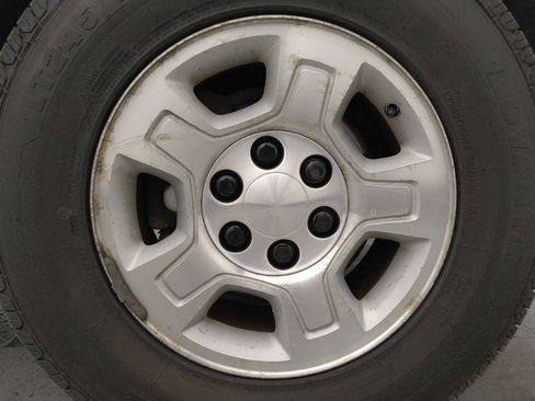 Used 2013 Chevrolet Silverado 1500 LT image 31