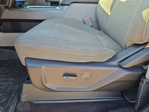 Used 2016 Ford F150 XLT w/ Equipment Group 301A Mid RWD image 24