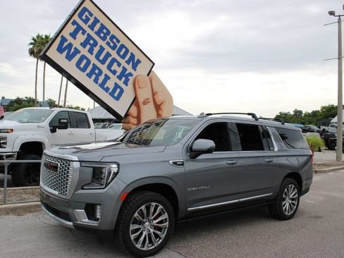 Used 2021 GMC Yukon XL Denali w/ Denali Premium Package AWD/4WD image 1