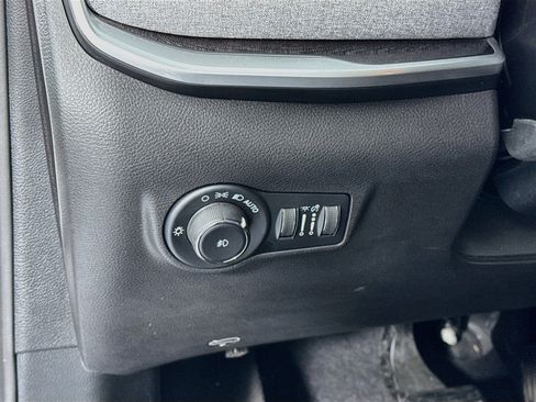 Used 2023 Jeep Compass Latitude AWD/4WD image 10