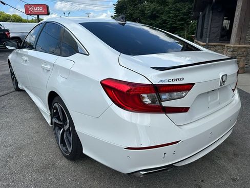Used 2022 Honda Accord Sport image 2